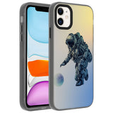 Apple iPhone 12 Kılıf Desenli Zore Dragon Sert Kapak Astronot