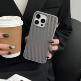 Apple iPhone 15 Pro Max Kılıf M-safe Şarj Özellikli Karbon Fiber Görünümlü Zore Troy Kapak Siyah