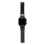 Apple Watch 44mm Zore KRD-126 Sert Kasa Koruyuculu Metal Kordon Siyah