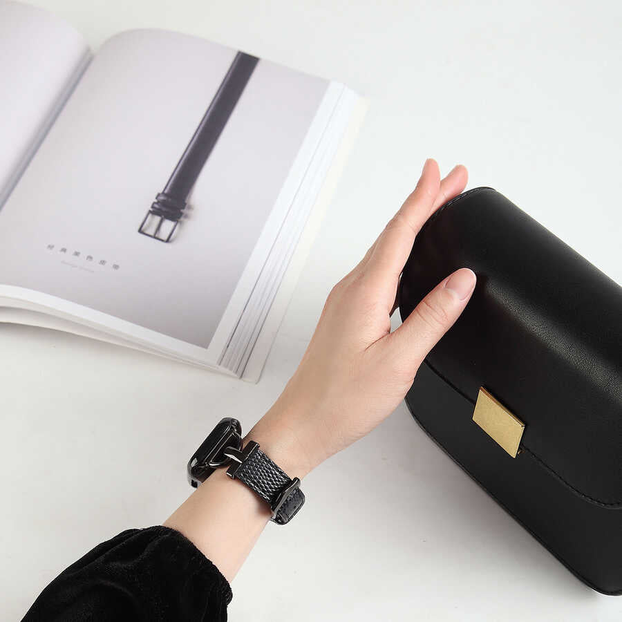 Apple Watch 7 41mm KRD-53 Deri Kordon Siyah-Gold