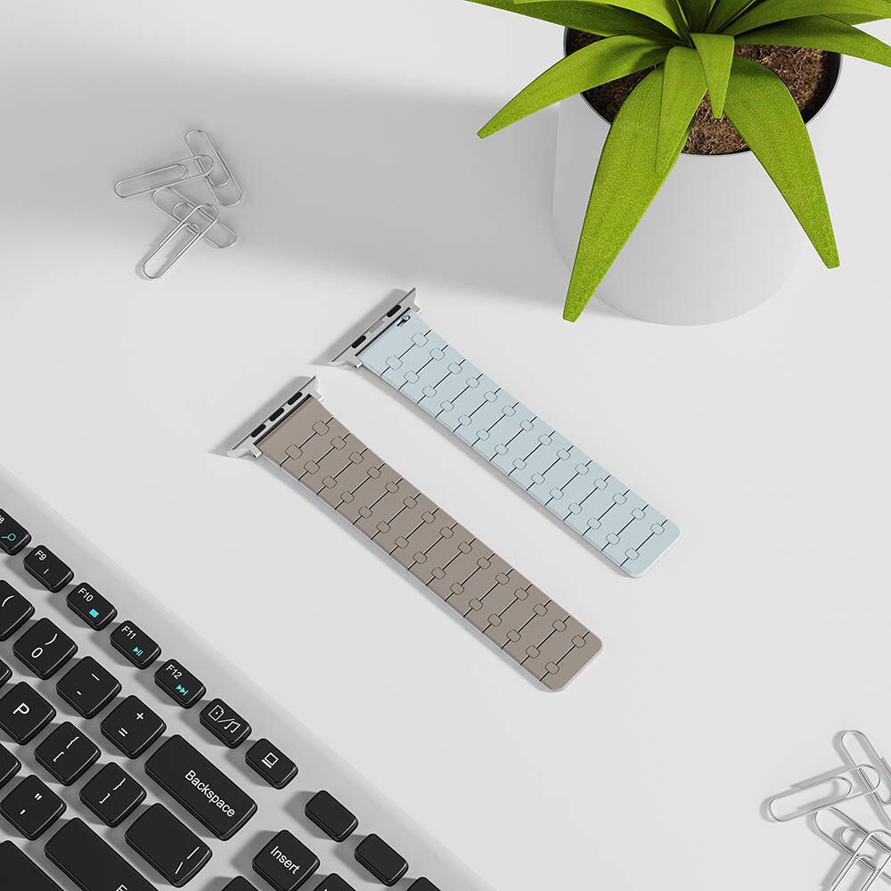Apple Watch 7 41mm Zore KRD-111 Çizgili Desenli Silikon Kordon Siyah