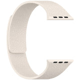 Apple Watch 7 45mm Zore KRD-136 Kabartma Desenli Silikon Kordon Beyaz