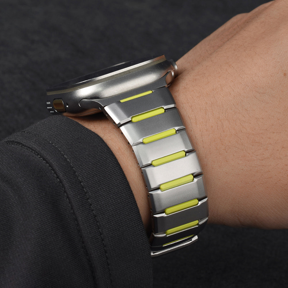 Apple Watch 7 45mm Zore KRD-155 Metal Silikon Kordon Siyah