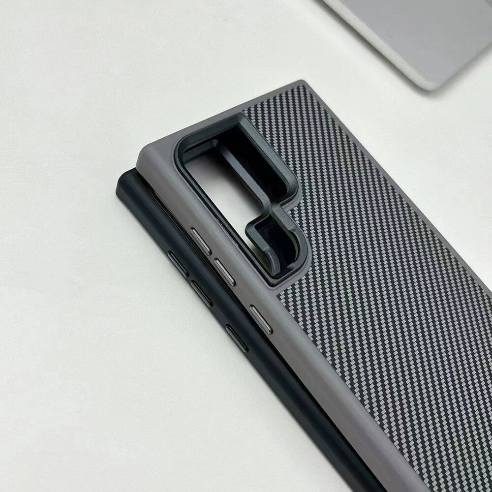 Galaxy S24 Ultra Kılıf M-safe Şarj Özellikli Karbon Fiber Görünümlü Zore Troy Kapak Gümüş