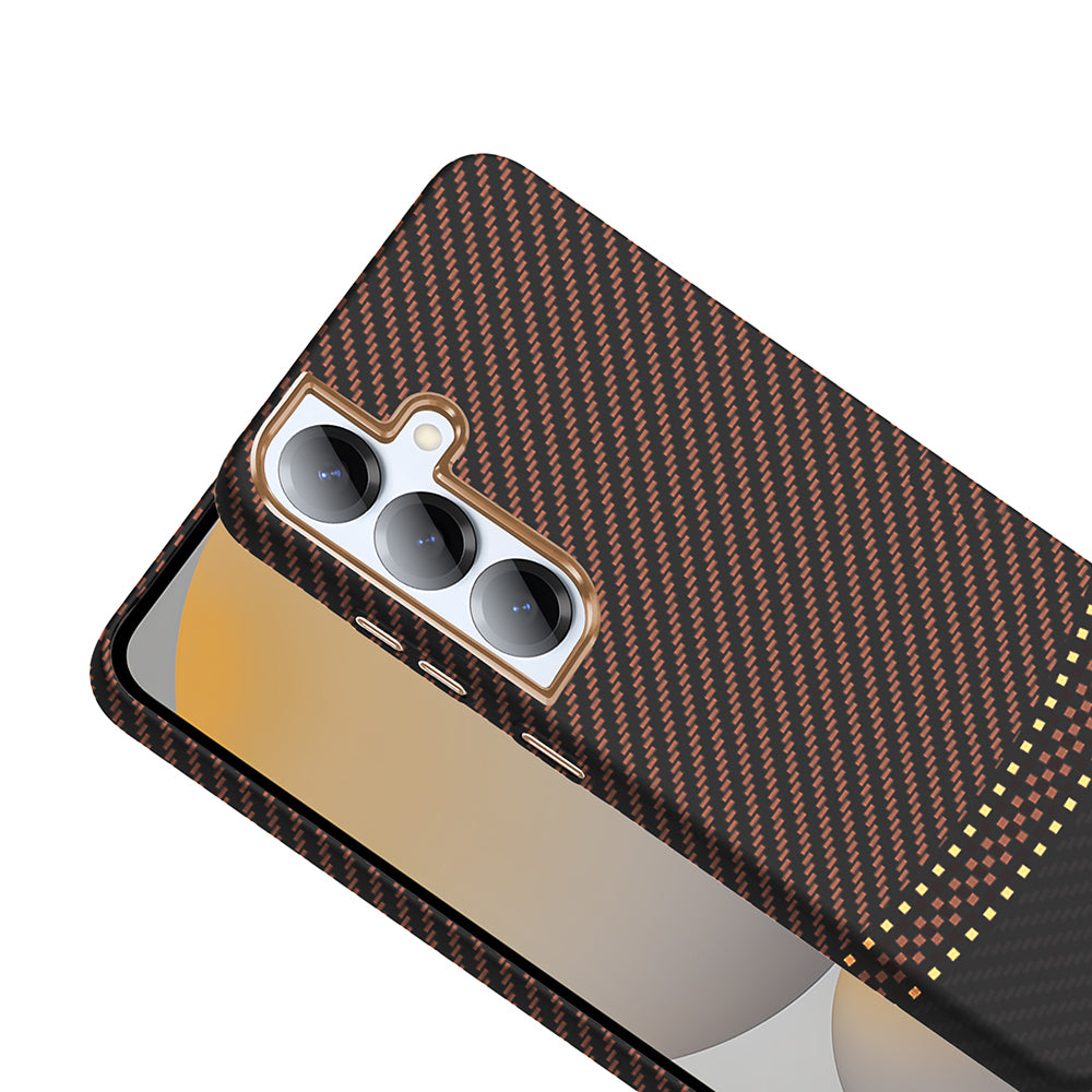 Galaxy S25 Plus Kılıf M-safe Şarj Özellikli Karbon Fiber Görünümlü Zore Gros Kapak Gold-Siyah