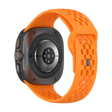 Galaxy Watch Ultra 47mm Zore KRD-119 Delikli Tasarım Silikon Kordon Beyaz