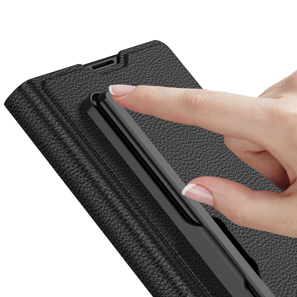 Galaxy Z Fold 7 Suni Deri Tasarımlı Kalem Bölmeli Zore Kıpta Kartlıklı Standlı Kapak Siyah