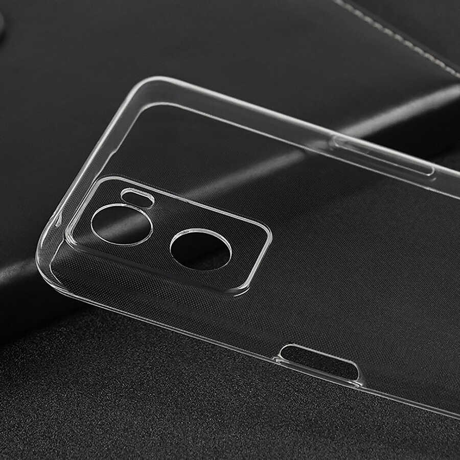 Oppo A76 Kılıf Zore Süper Silikon Kapak Renksiz