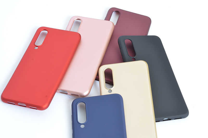 Xiaomi Mi 9 Se Kılıf Zore Premier Silikon Kapak Siyah