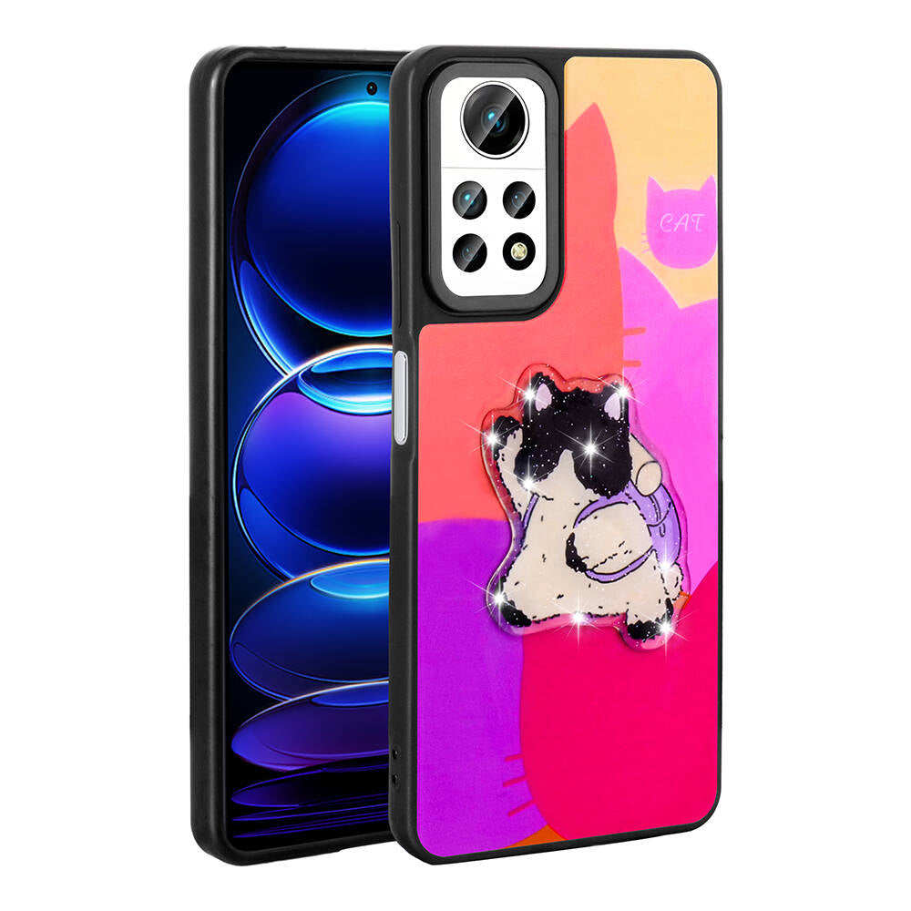 Xiaomi Redmi Note 12 Pro 4G Kılıf Parlayan Kabartmalı İkonik Figürlü Zore Amas Silikon Kapak Beyaz