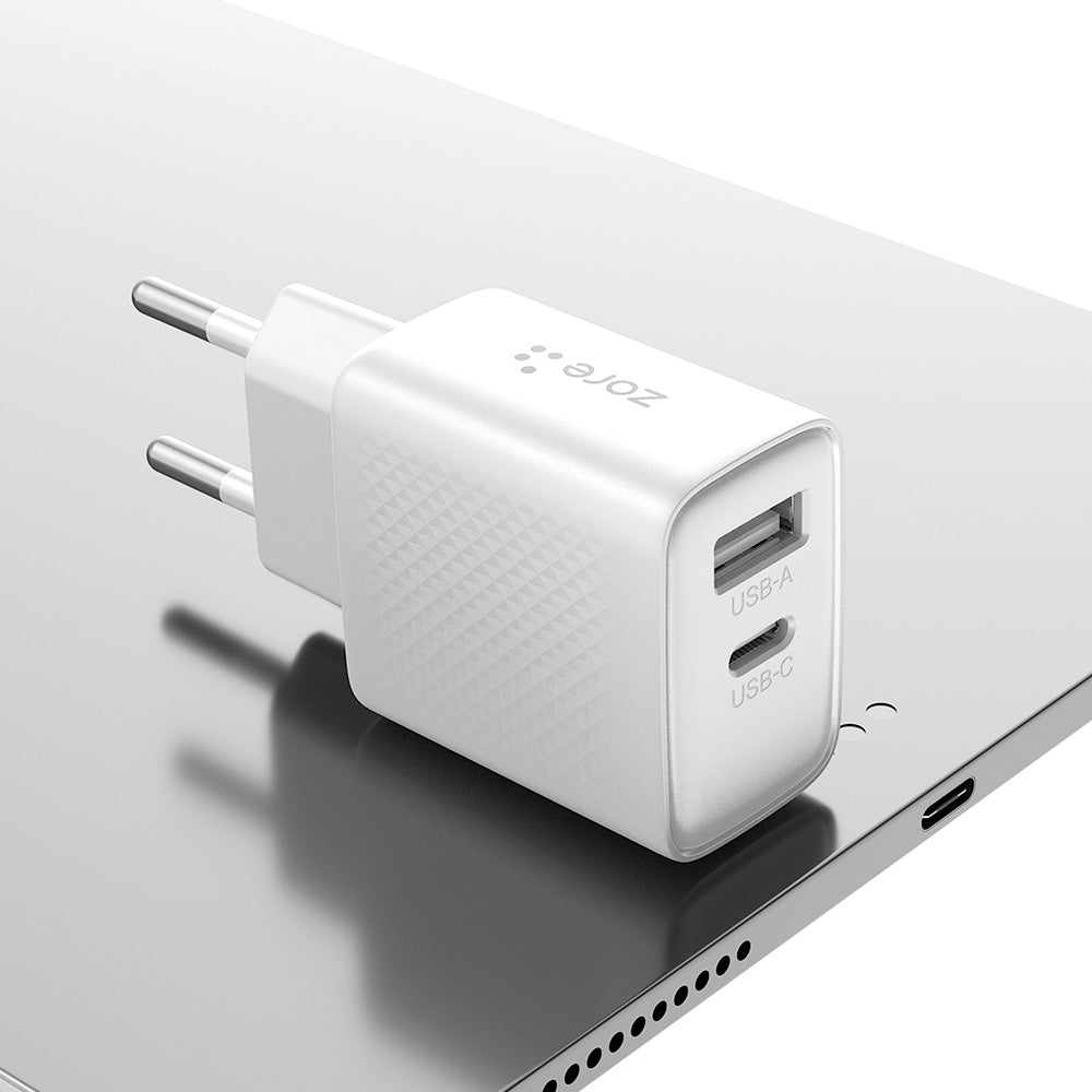 Titan Serisi ZT02 Seyahat Şarj Başlığı 20W Beyaz